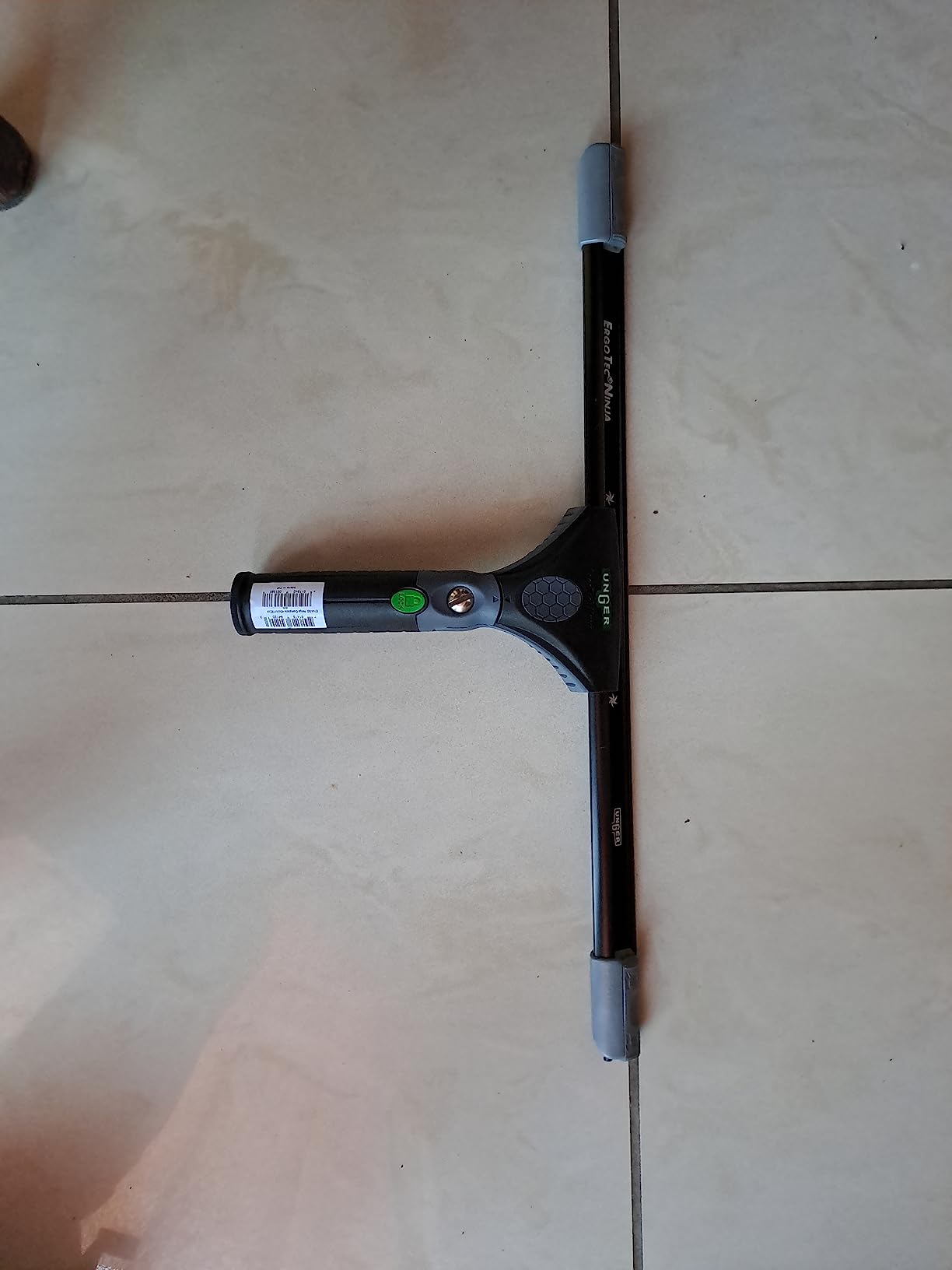 UNGER Black Series ErgoTec Ninja EN350 Fensterwischer 35 cm 40 Grad